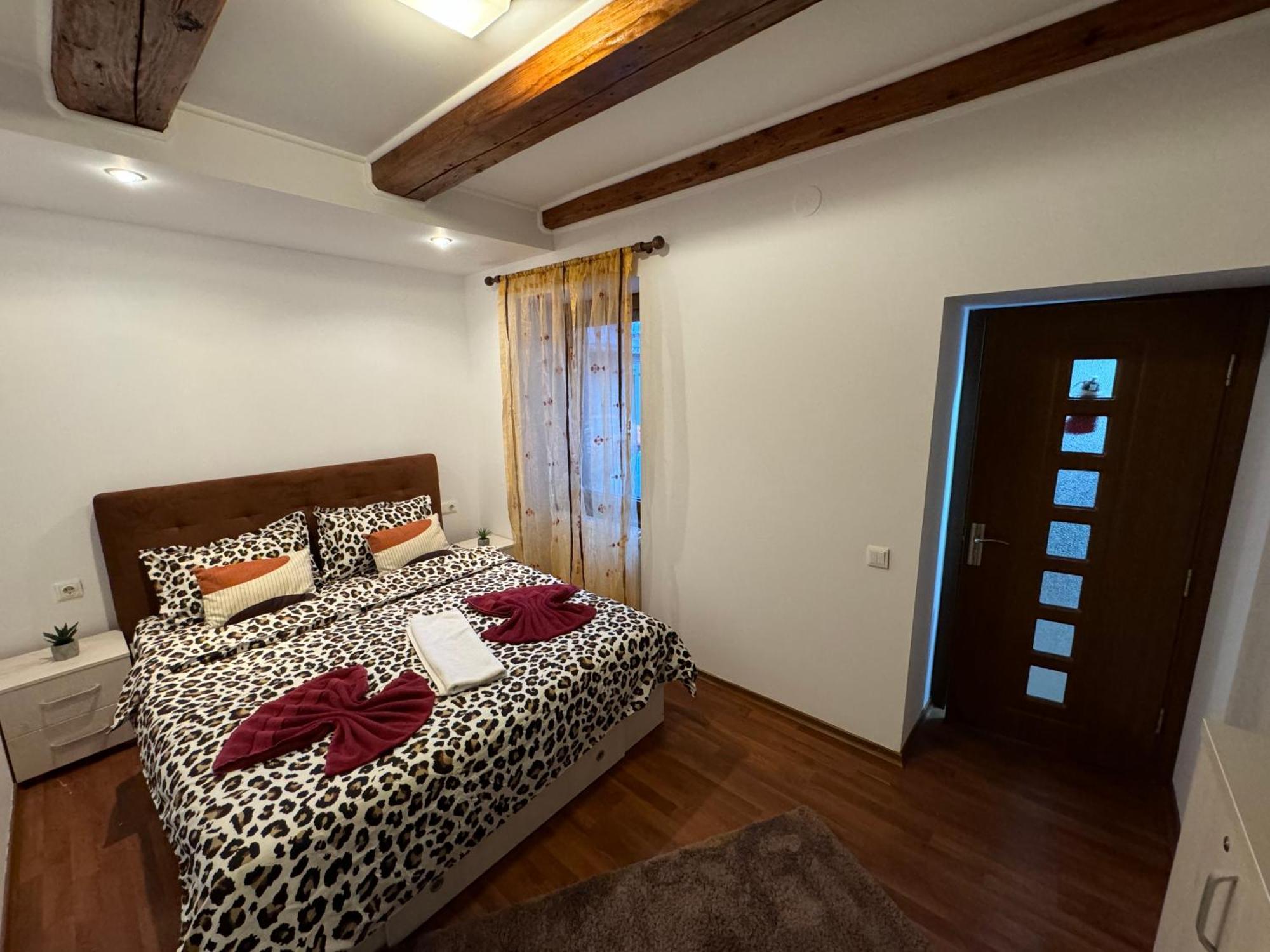 Iazi Apartament Braşov Exterior foto